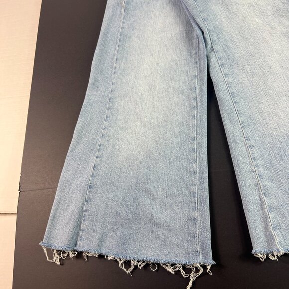 Pilcro Jean Women 27x27* Adi Mid Rise Flare Crop Light Blue Raw Hem Denim Tag 24 - Picture 6 of 16
